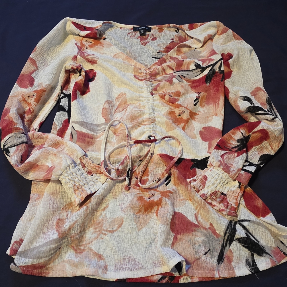 4/$25 Deal! Le Chateau Floral V-Neck Blouse in Soft Cream and Red